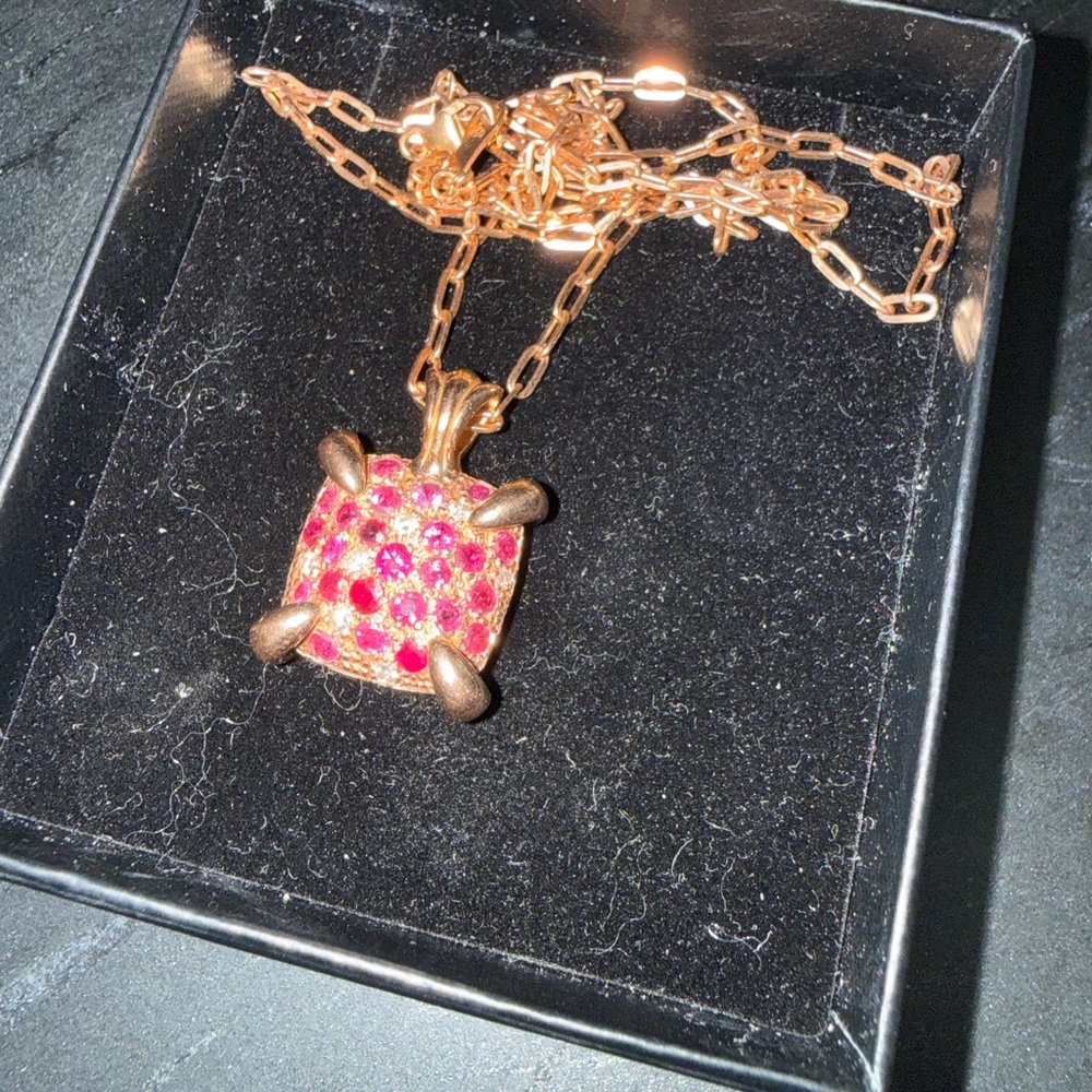 One of a kind! 14K Rose Gold Ruby & Diamond Pendant on 20” elongated cable chain - Picture 5 of 11